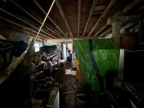 House Filled of Rubbish Goes to Bidding at £38k